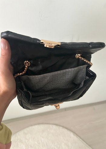 Zincir Detaylı Siyah Deri Kadın Çanta - Görsel 3