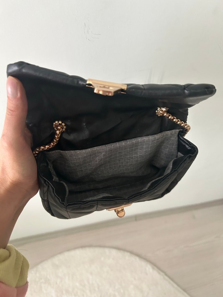 Zincir Detaylı Siyah Deri Kadın Çanta - Görsel 3