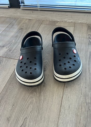 35 Beden siyah Renk 34 numara Orj crocs terlik