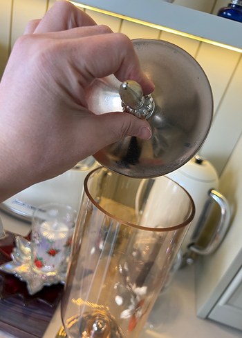 Kapalı cam ve metal karışımlı, dekor ve kullanılabilir vazo. - Görsel 7