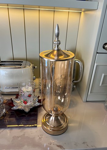 Kapalı cam ve metal karışımlı, dekor ve kullanılabilir vazo. - Görsel 2