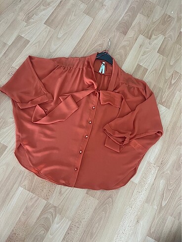 42 Beden turuncu Renk LCW marka 40-42 beden şık bluz