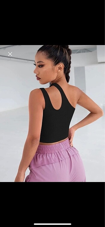 m Beden siyah Renk Çapraz Askı Bershka model