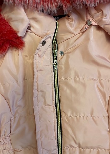 Kız Çocuk Bej Kapüşonlu Kürklü Mont - Görsel 6
