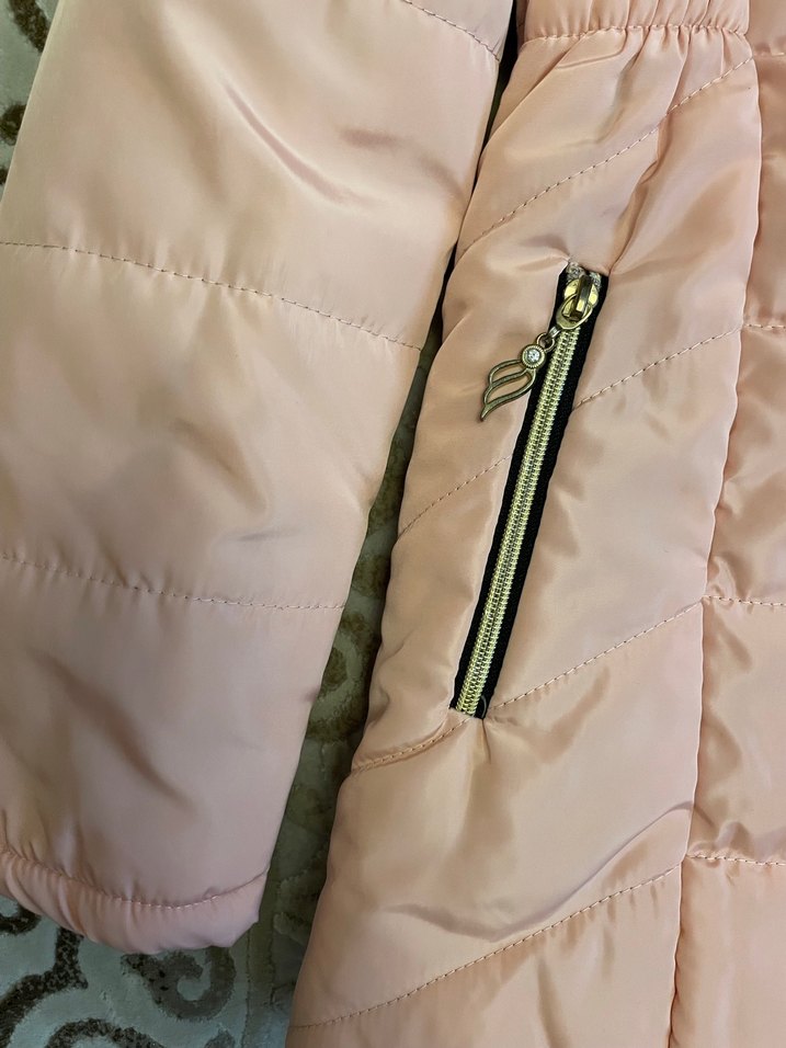 Kız Çocuk Bej Kapüşonlu Kürklü Mont - Görsel 5