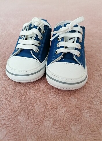 Bebek Converse
