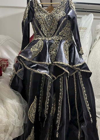 Uzun Siyah Gotik V Yaka Henna Elbise - Görsel 2