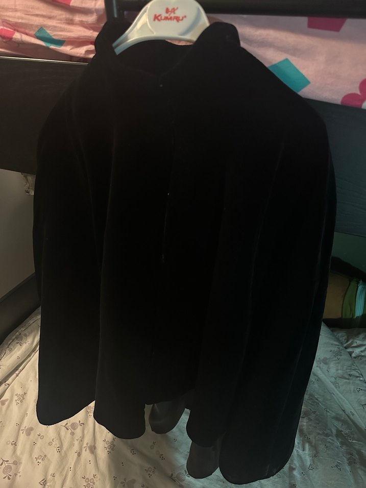 Zara Siyah Kadife Pelerin - Görsel 4