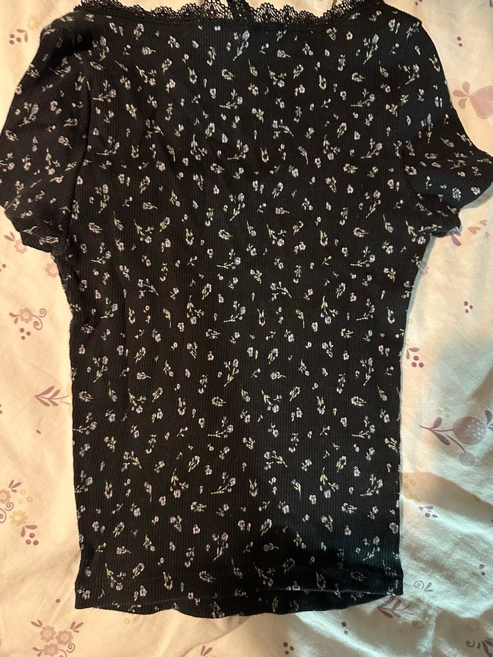 H&M Çiçekli Siyah Bluz - Görsel 2