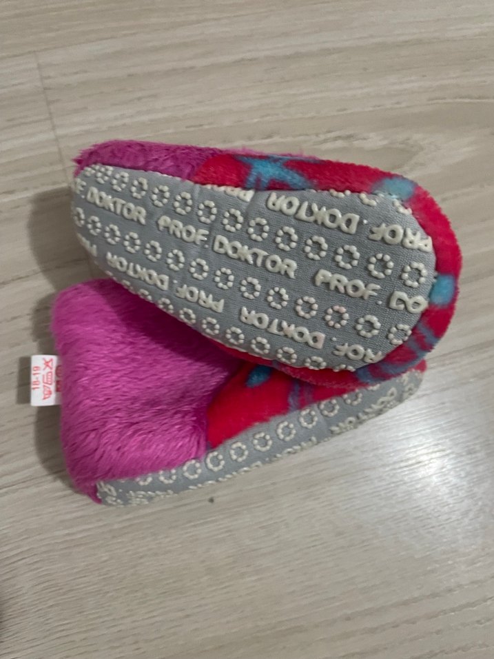 Kızlar için Renkli Peluş Ev Terliği - Görsel 3