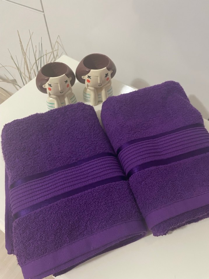 Mor Renkli Modern Desenli Havlu - Görsel 5