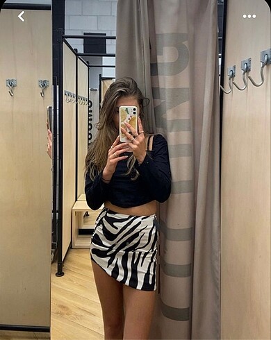 Bershka asimetrik etek