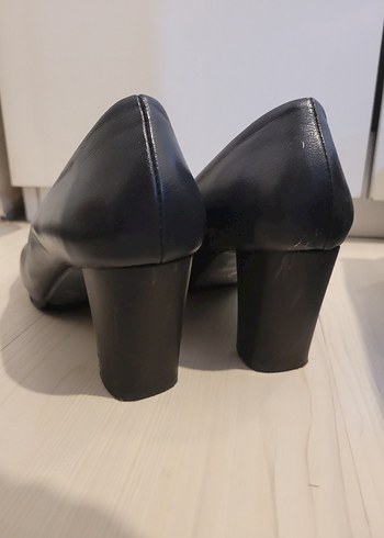 Deri Topuklu Ayakkabı - Görsel 4