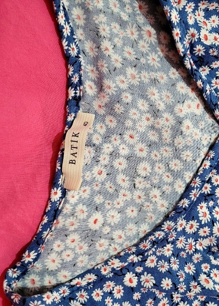 Crop Çiçek Desenli Bluz - Görsel 3