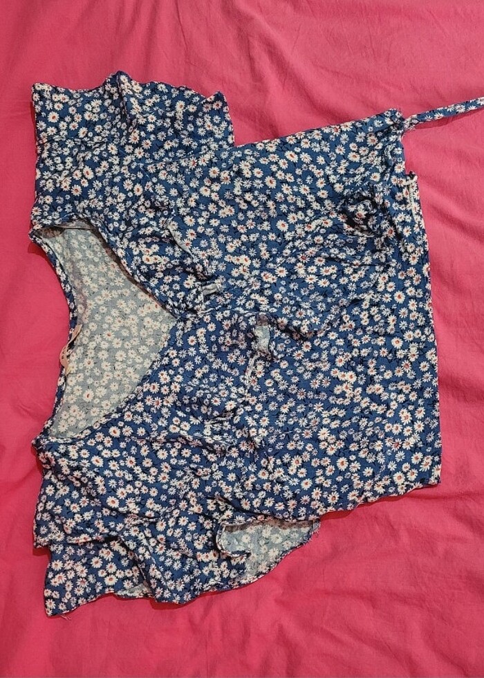 Crop Çiçek Desenli Bluz - Görsel 2