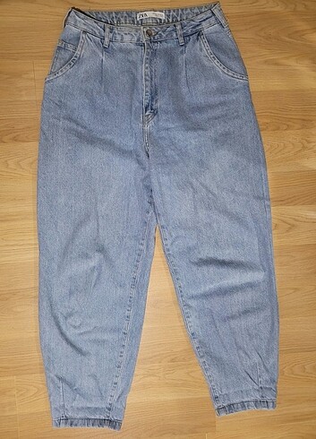 Zara Zara Slouchy Balloon Jean