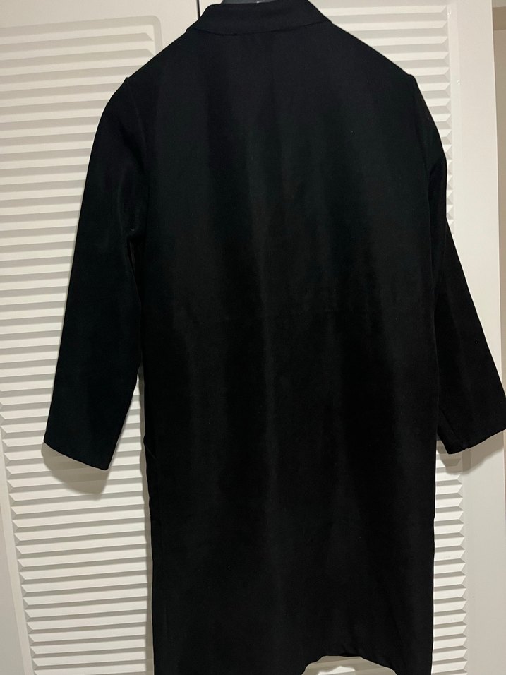 İncilin Siyah trenç - Görsel 4