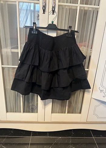 Siyah Fırfırlı Mini Etek