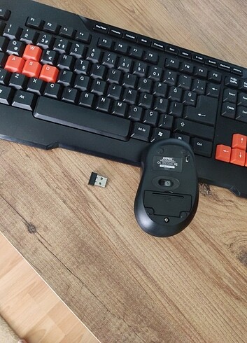 Kablosuz Klavye Mouse Seti Everst