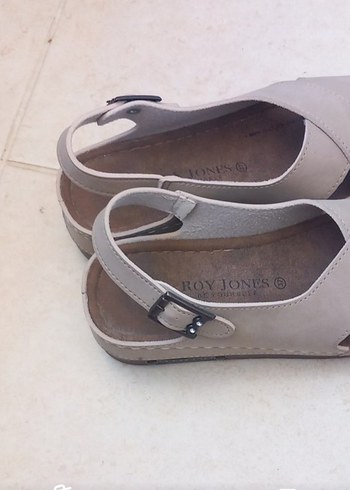 Bej Süet Kadın Dolgu Topuk Sandalet tarzı ayakkabı - Görsel 4