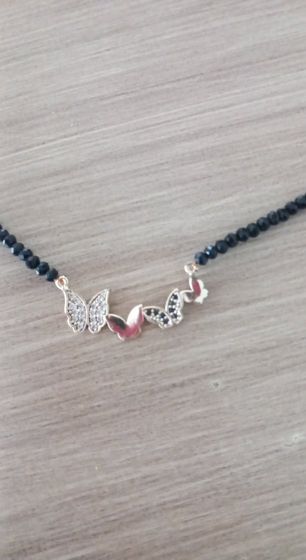 Kelebek Figürlü Mini Siyah Boncuk Kolye - Görsel 2