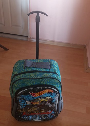 Turkuaz Renkli Çekçekli Hot Wheels Çocuk Sırt Çantası