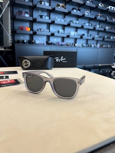Ray-Ban İthal Güneş Gözlüğü
