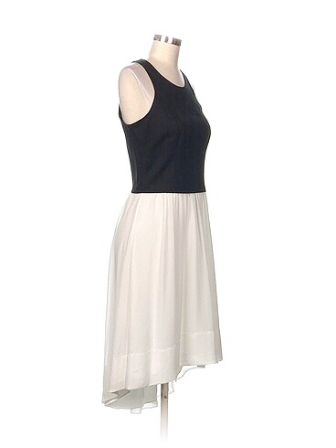 DKNY DKNY Kısa Elbise %70 İndirimli.