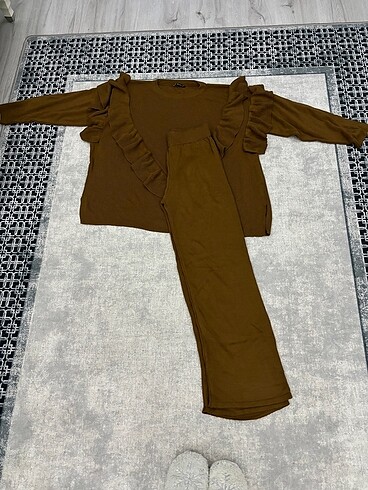 Taba Fırfırlı Yün Alt Üst İkili Takım
