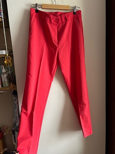 Beymen kırmızı pantalon