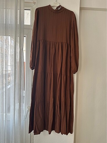 Tesettür kadın elbisesi