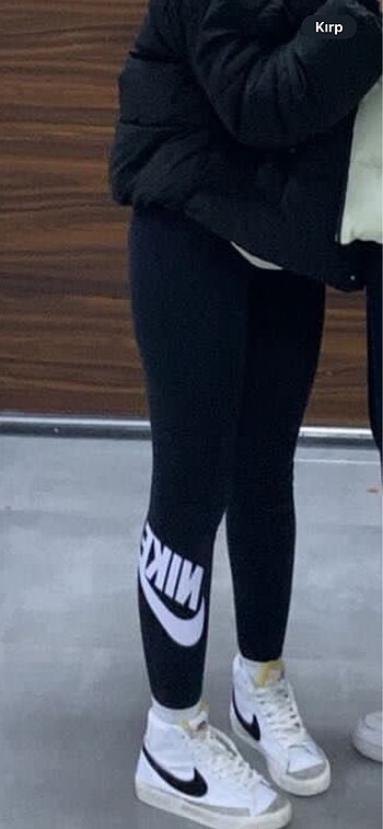 nike tayt