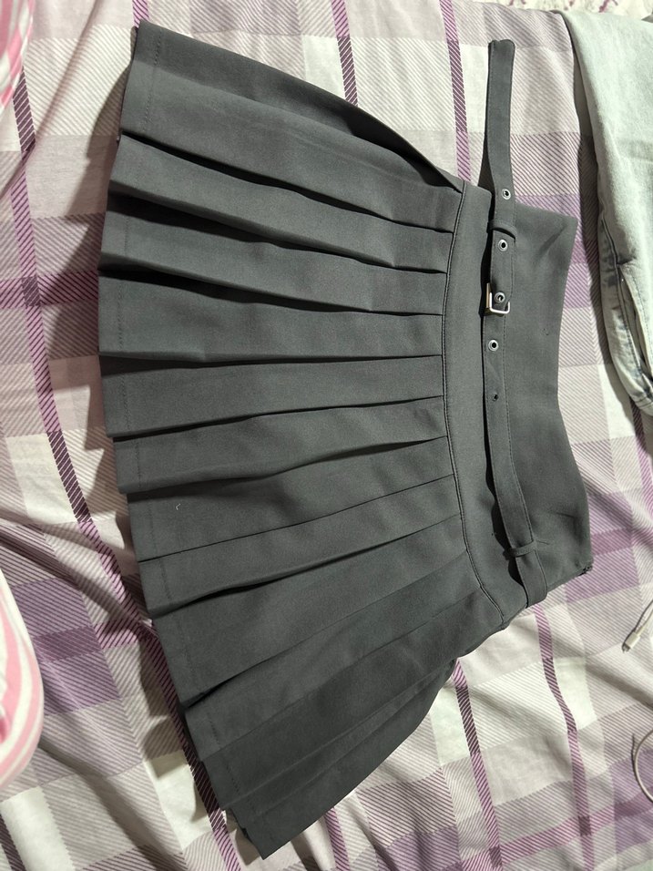 Pileli gri mini şort etek - Görsel 2