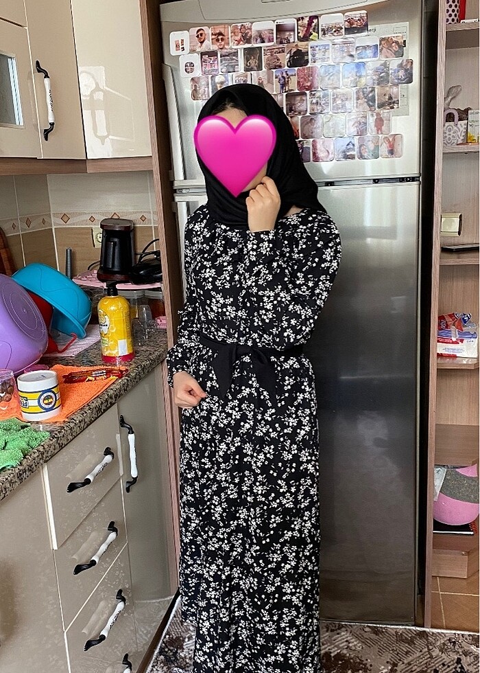 Siyah çiçekli elbise - Görsel 2