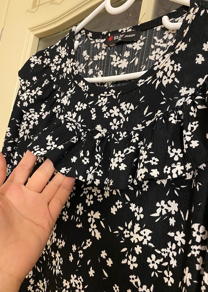 Siyah çiçekli elbise - Görsel 5