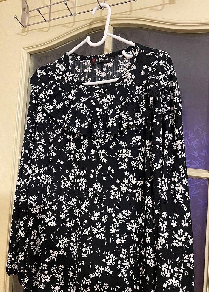 Siyah çiçekli elbise - Görsel 3