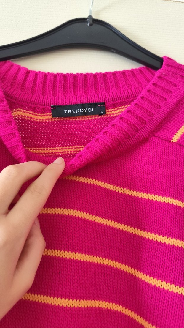 Pembe Çizgili Kadın Örgü Kazak - Görsel 3