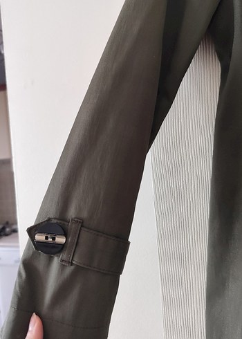 Düğmeli haki yeşili Midi Kadın Trençkot - Görsel 4