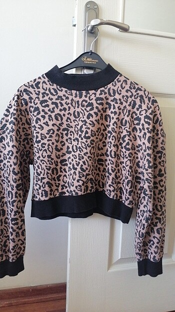 Leopar desenli sweatshirt 