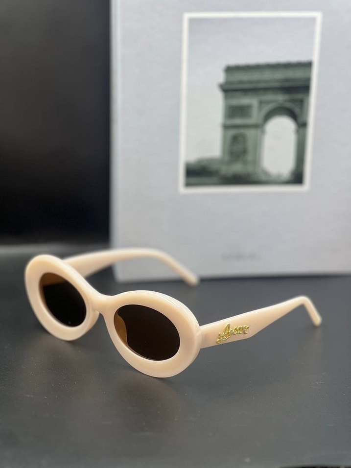 Beyaz Minimalist Kadın Güneş Gözlüğü - Görsel 2