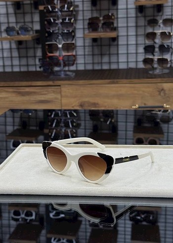 Çerçeveli Kadın Güneş Gözlüğü - Görsel 3