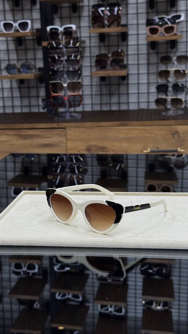 Çerçeveli Kadın Güneş Gözlüğü - Görsel 3