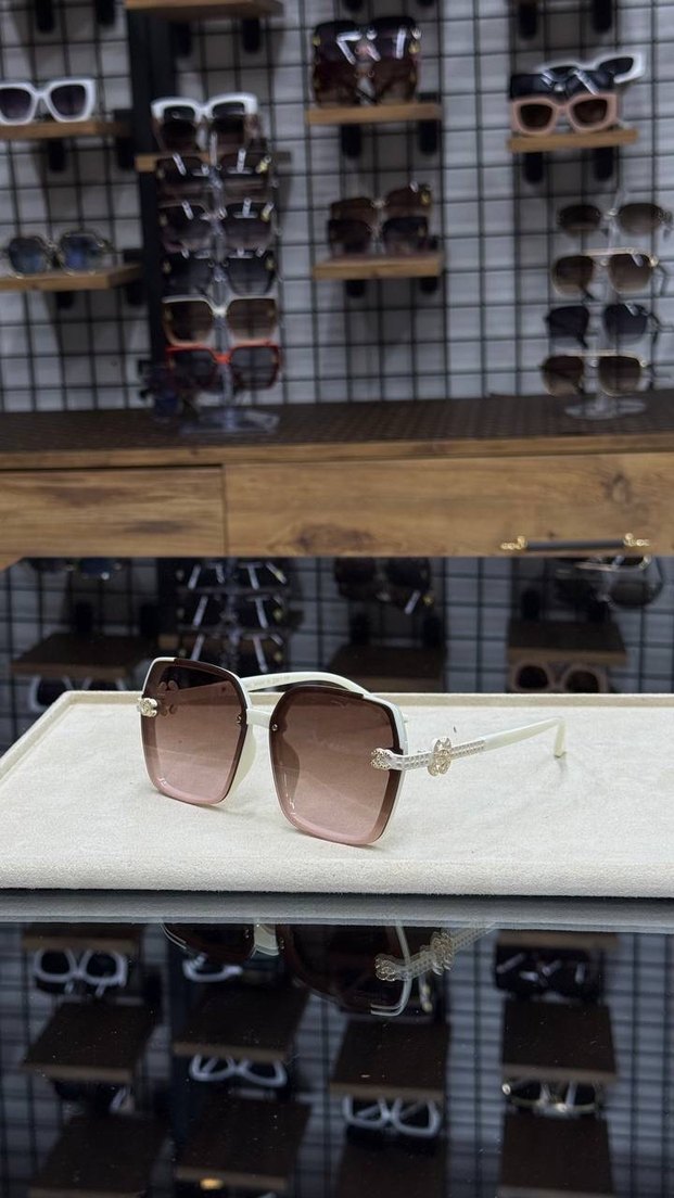 Transparan Kadın Güneş Gözlüğü - Görsel 2