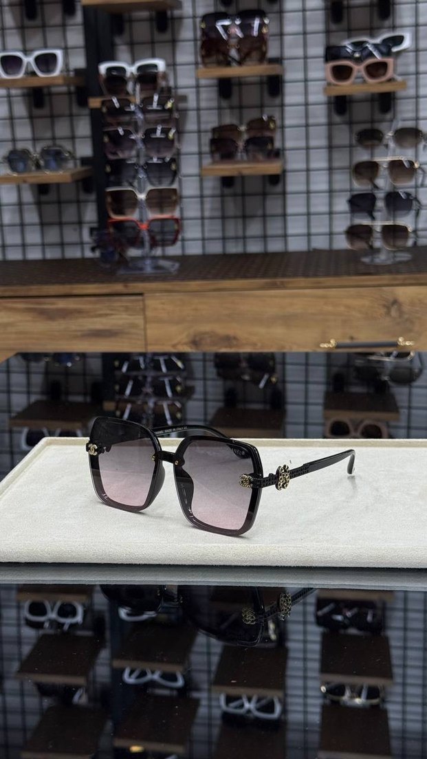 Transparan Kadın Güneş Gözlüğü - Görsel 3