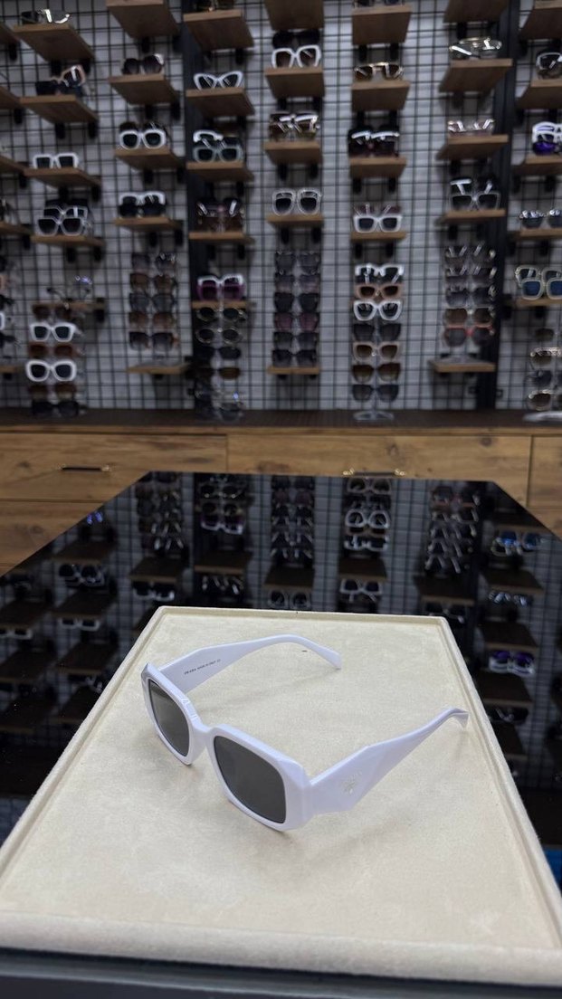 Siyah Gotik Tarz Kadın Gözlüğü - Görsel 3