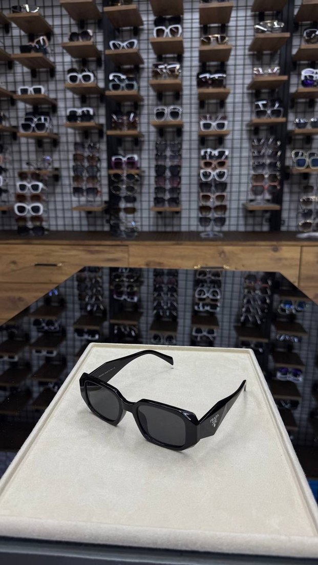 Siyah Gotik Tarz Kadın Gözlüğü - Görsel 2