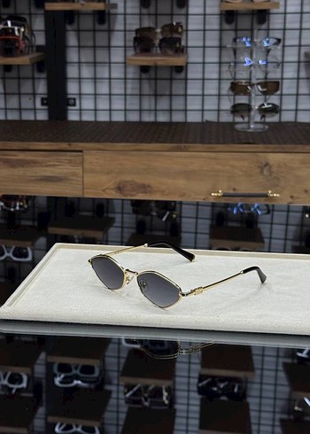 Zincir Detaylı Parlak Altın Kadın Gözlüğü - Görsel 4