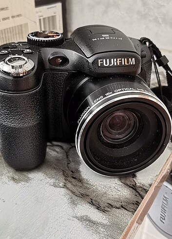 Fujifim Finepix S Dijital Fotoğraf Makinesi Pilli