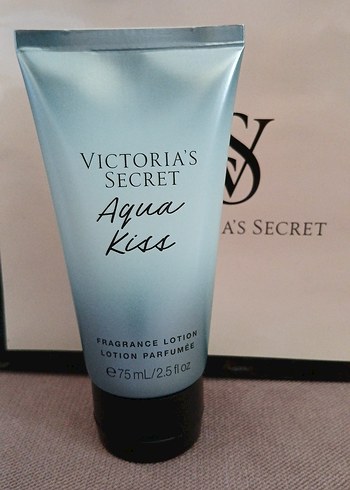Victoria's Secret Aqua Kiss Vücut Losyonu