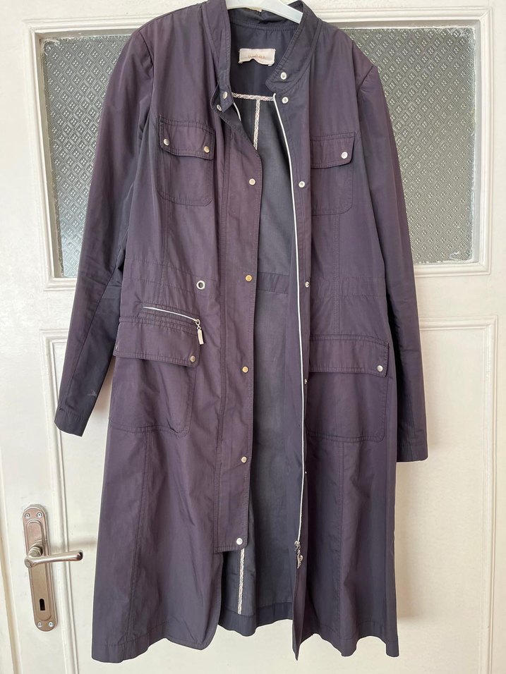 siyah yağmurluk - Görsel 3